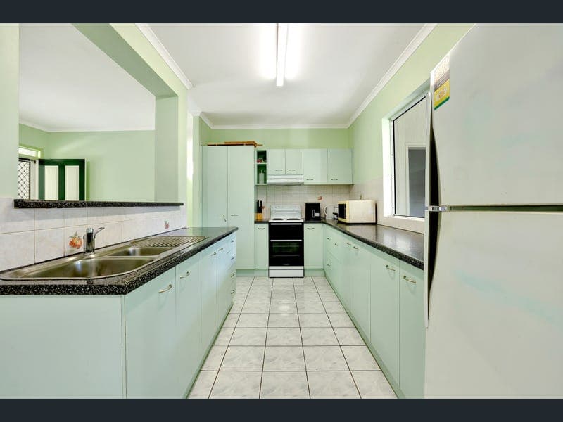 18 Tarcoola Street, Mount Sheridan — photo 1 of 5