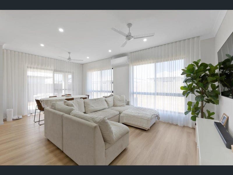 13 Pepperberry Drive, Bakers Creek — photo 1 of 5