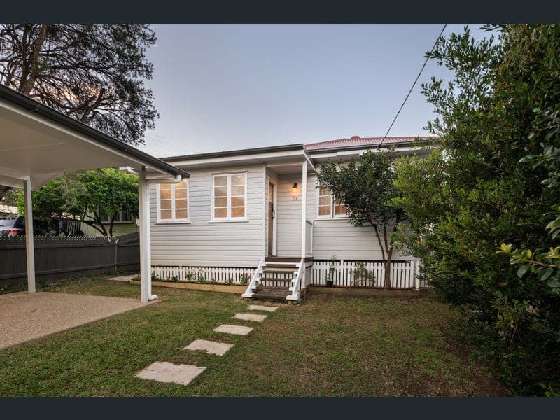 27 Dinmore Street, Moorooka — photo 1 of 5