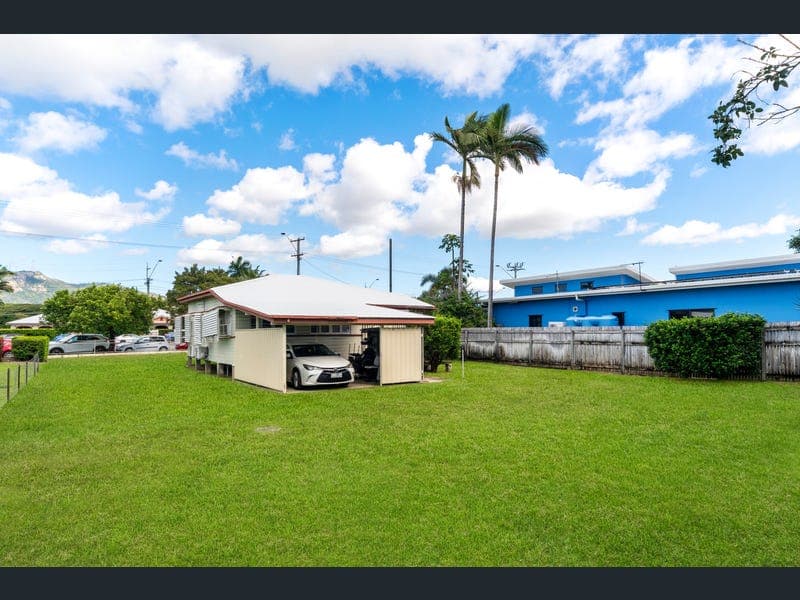 145 Ross River Road, Mundingburra — photo 1 of 5