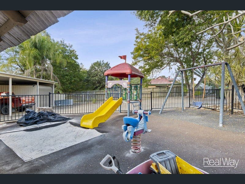 20 Macadamia Court, Walloon — photo 1 of 5