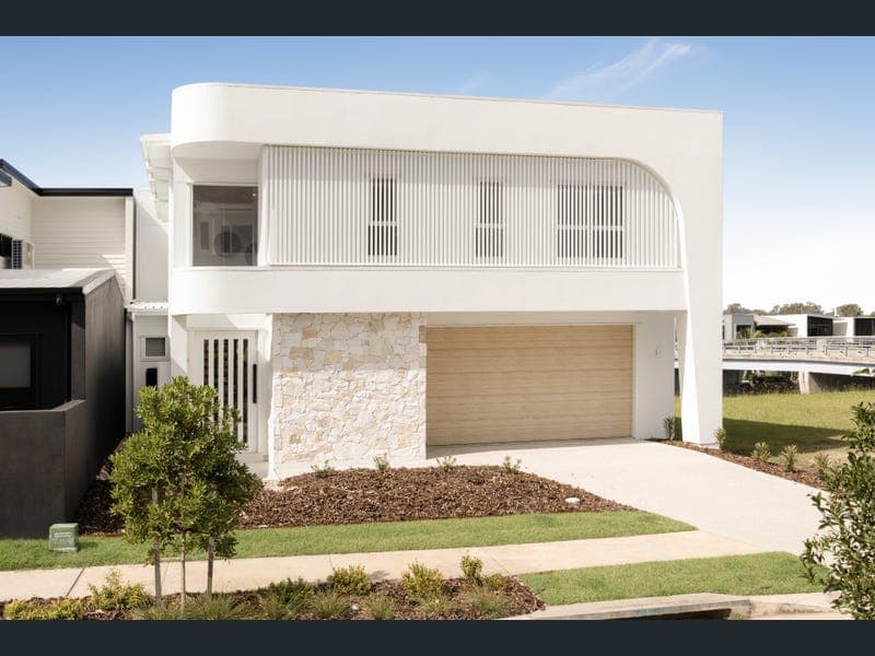 12 Discovery Place, Maroochydore — photo 1 of 5