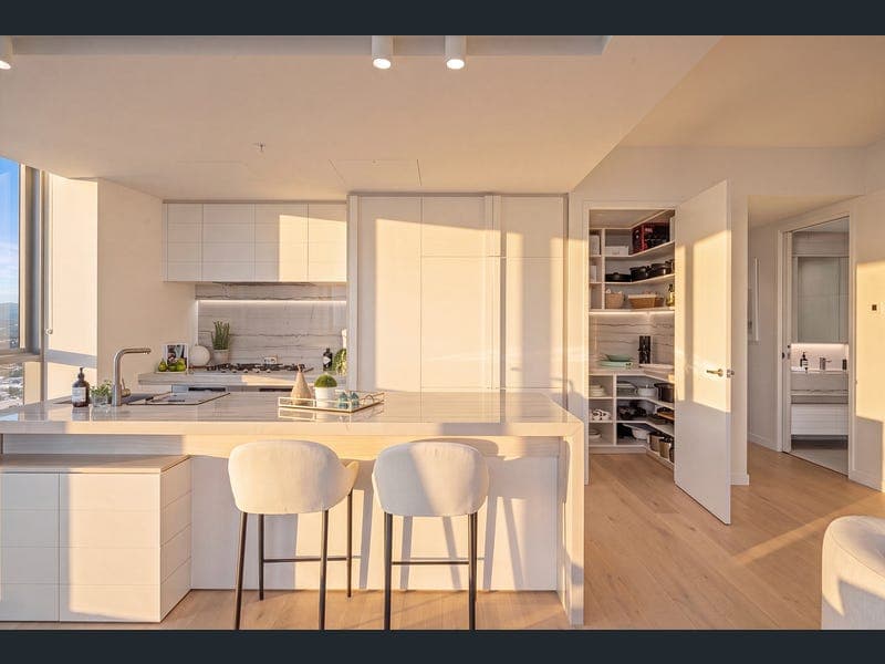 3502/12 Philip Avenue, Broadbeach — photo 1 of 5