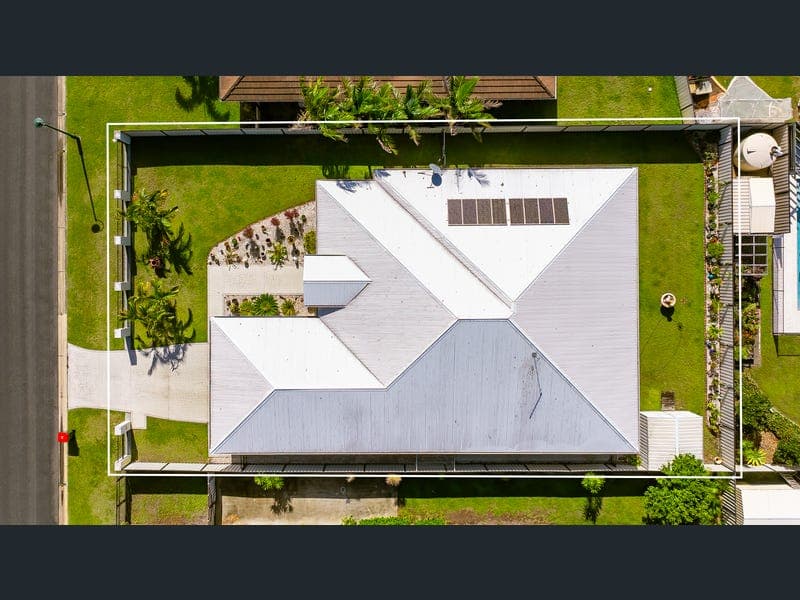36 Pentas Drive, Bongaree — photo 1 of 5