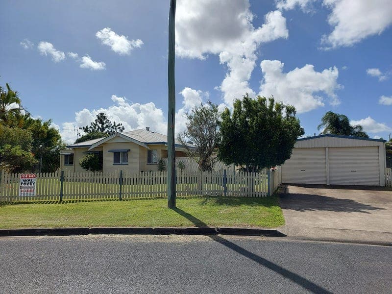 27 William Street, Maryborough — photo 1 of 5