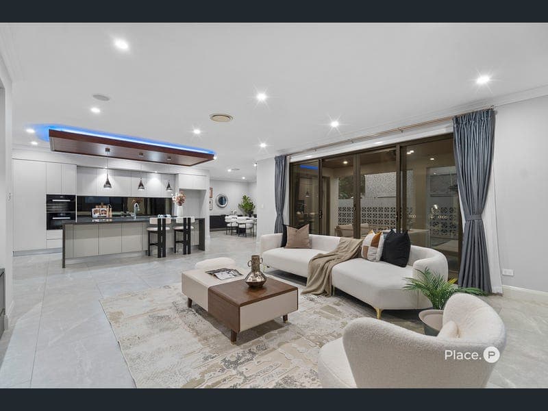 5 Julieann Street, Sunnybank — photo 1 of 5