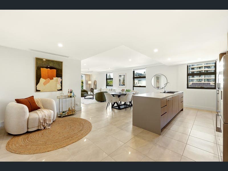 301/137 Landsborough Avenue, Scarborough — photo 1 of 5