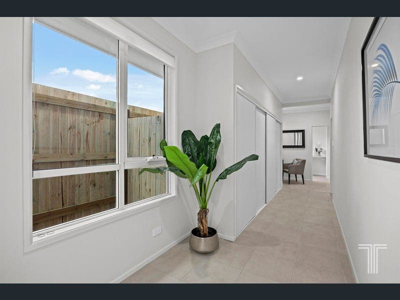 49 Collingwood Road, Birkdale — photo 1 of 5