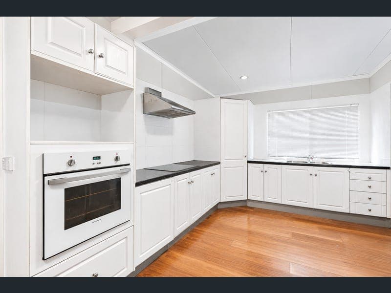38 Old Logan Road, Gailes — photo 1 of 5