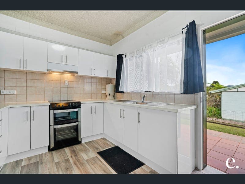 2/25 Tower Avenue, Atherton — photo 1 of 5