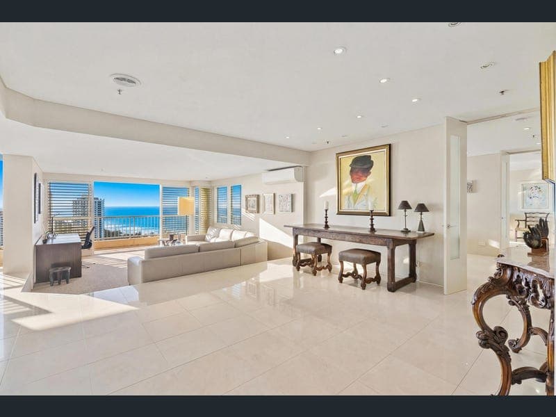 2502/1 Peak Avenue, Main Beach — photo 1 of 5