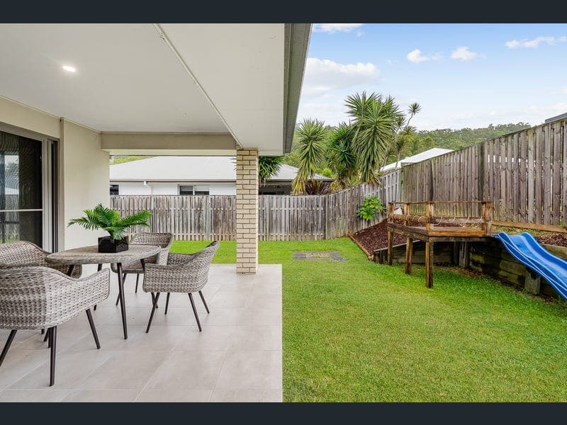 17 Dianella Crescent, Maudsland — photo 1 of 5