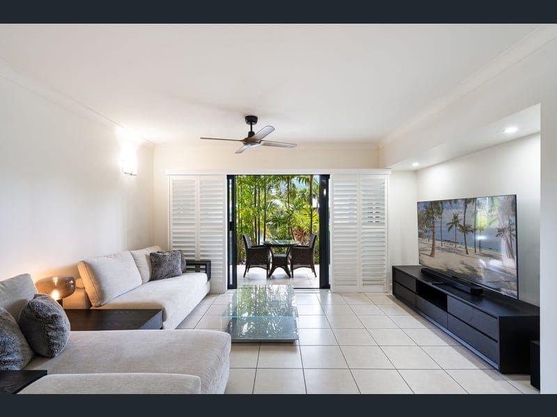 2/2-8 Blue Water Lane, Trinity Beach — photo 1 of 5