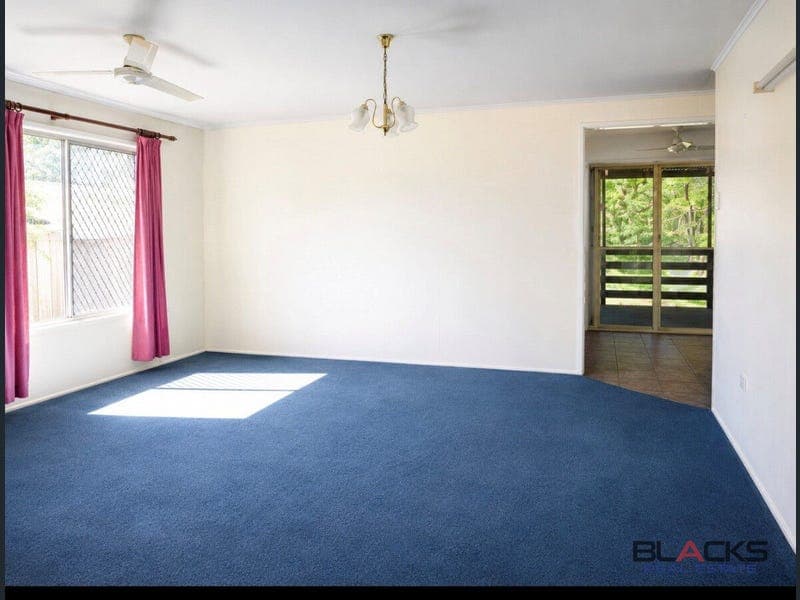 75 Beardmore Crescent, Dysart — photo 1 of 5