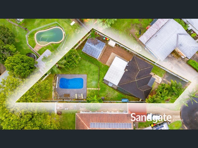 15 Narrabri Street, Brighton — photo 1 of 5