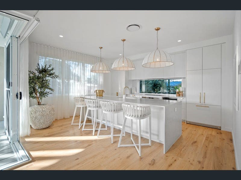 2/450 Cypress Terrace North, Palm Beach — photo 1 of 5
