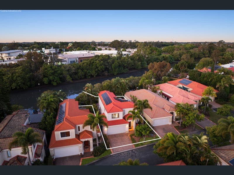3/6-12 Monterey Keys Drive, Helensvale — photo 1 of 5
