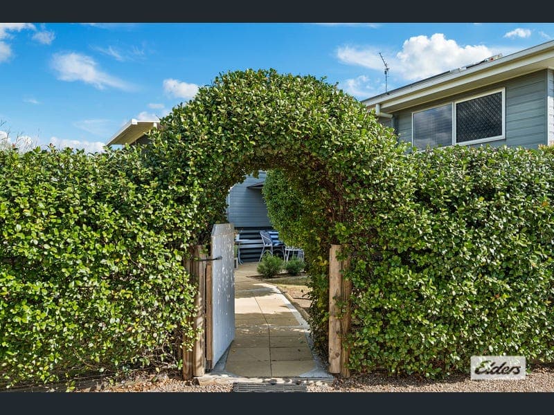 4 Doris Court, Forest Hill — photo 1 of 5