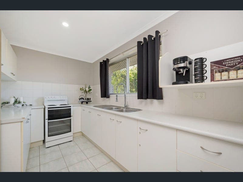 8 Josephine Crescent, Rasmussen — photo 1 of 5