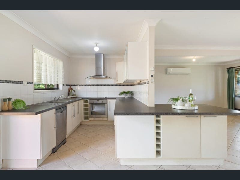 12 Parkway Road, Daisy Hill — photo 1 of 5