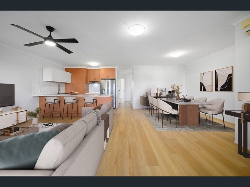 11/25 Walton Street, Southport — photo 1 of 5
