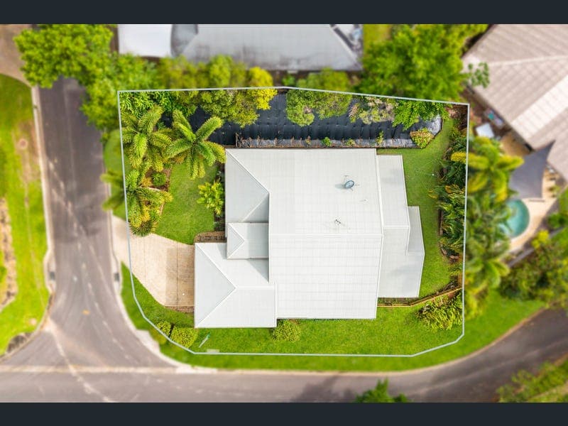 9 Burbridge Close, Redlynch — photo 1 of 5