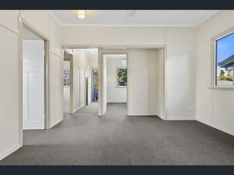 6 Lucas Street, Berserker — photo 1 of 5
