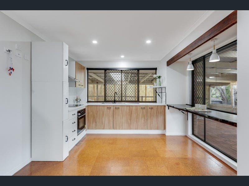46 Miranda Drive, Wilsonton Heights — photo 1 of 5