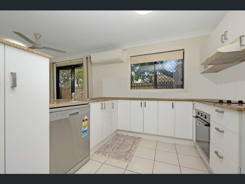 9/53-55 Kings Road, Hyde Park — photo 1 of 5