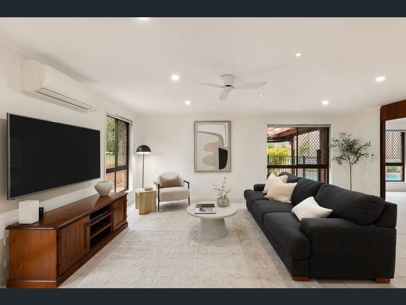 6 Mirbelia Street, Kenmore Hills — photo 1 of 5