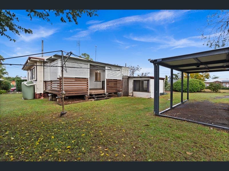 19 Devine Street, Harristown — photo 1 of 5