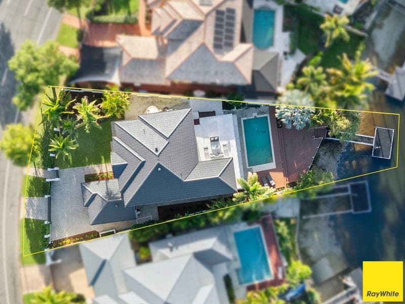 78 Edinburgh Road, Benowa — photo 1 of 5