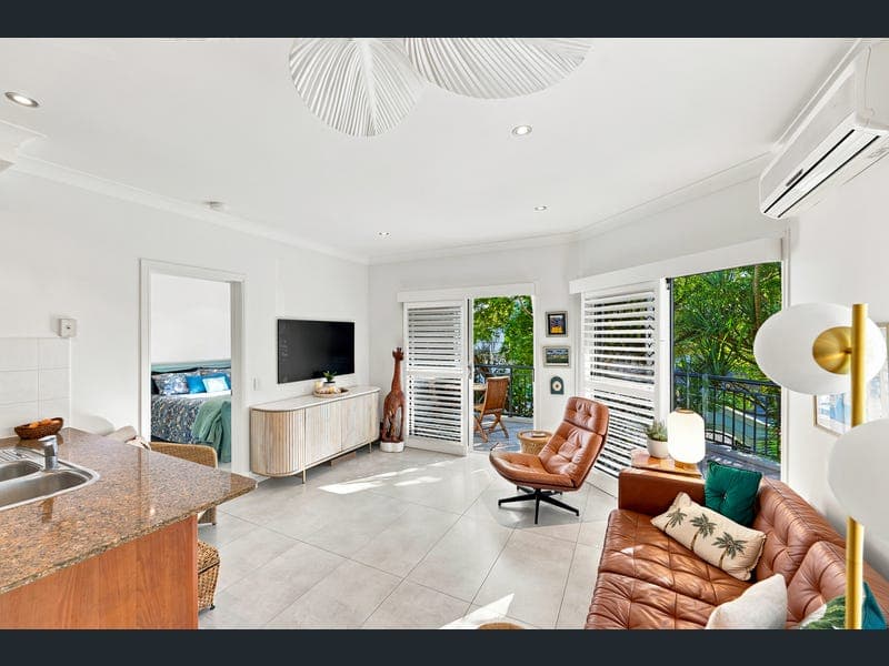 1/34 Burleigh Street, Burleigh Heads — photo 1 of 5
