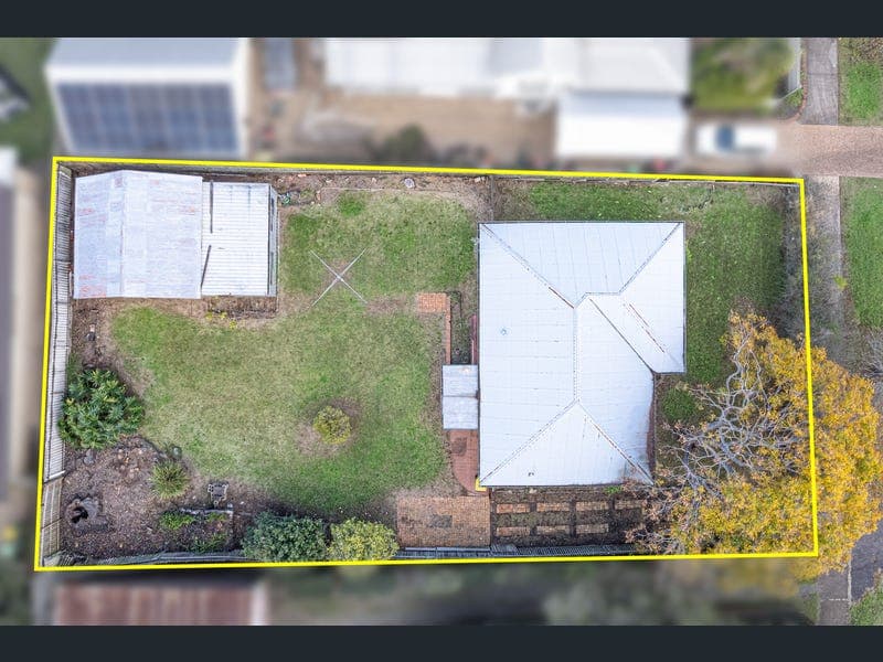 24 John Street, East Toowoomba — photo 1 of 5