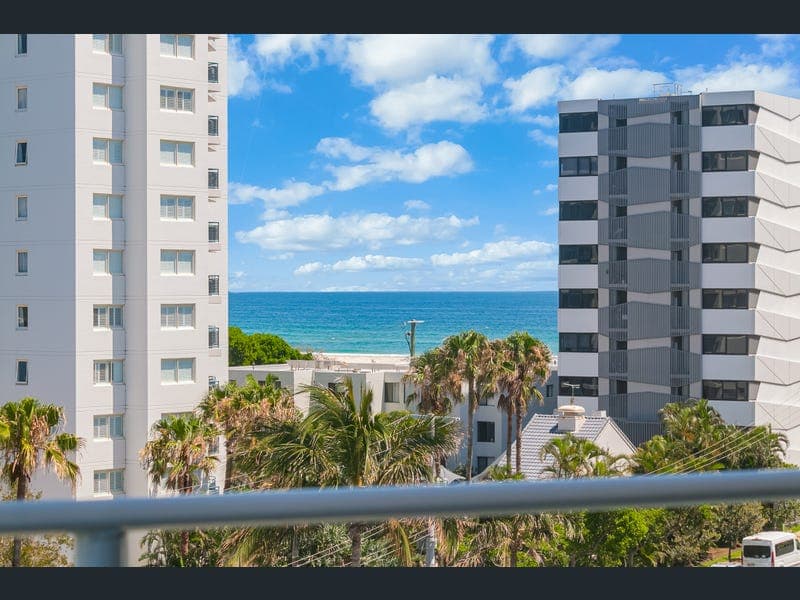 501/19 Winston Street, Coolangatta — photo 1 of 5