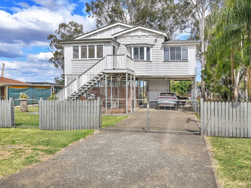 8 Calvin St, Walloon — photo 1 of 5