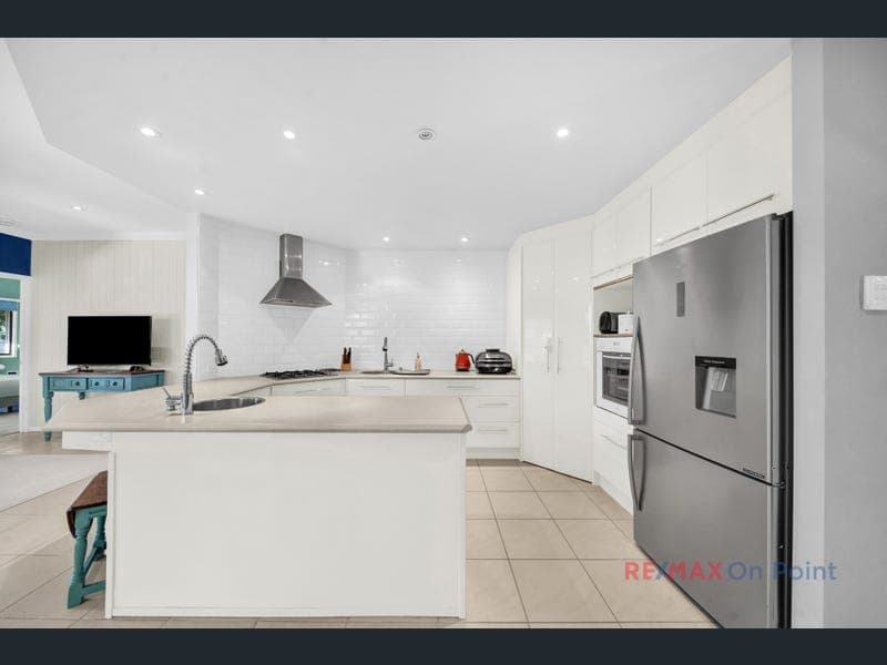 19 Moonah Street, Coochiemudlo Island — photo 1 of 5