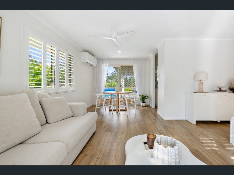 33 Juno Drive, Aroona — photo 1 of 5