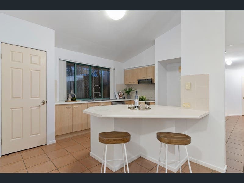 31 Taldot Place, Sunnybank Hills — photo 1 of 5