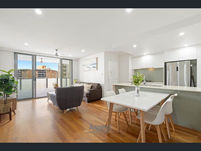 24/68 Benson St, Toowong — photo 1 of 5