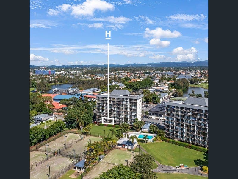 2/13-27 Fairway Drive, Clear Island Waters — photo 1 of 5