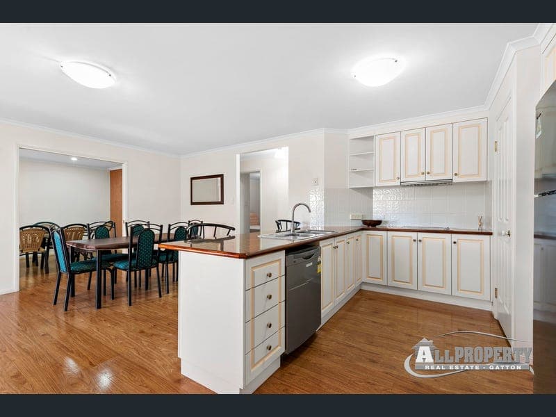 15 Rogers Drive, Gatton — photo 1 of 5