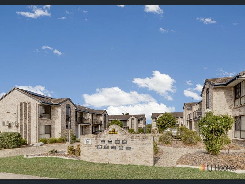 Unit 1/2 Hampton Drive, Tannum Sands — photo 1 of 5