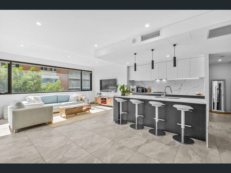G02/98 River Terrace, Kangaroo Point — photo 1 of 5
