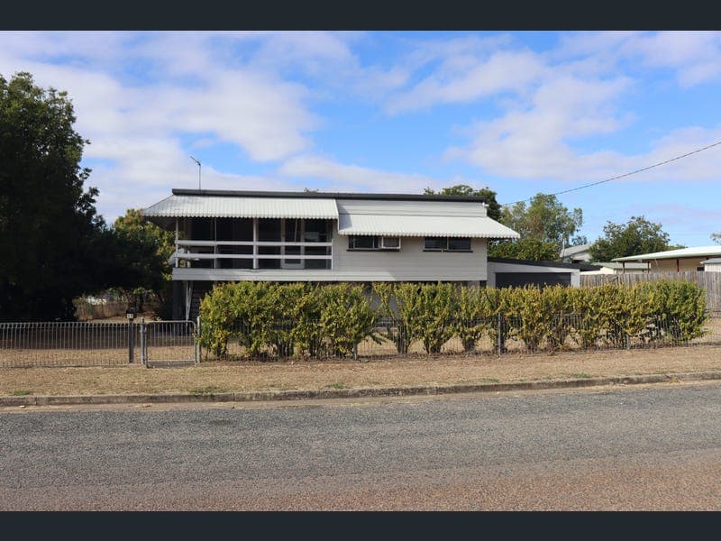 17 Devlin Street, Collinsville — photo 1 of 5