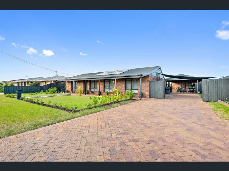 22 Cortes Drive, Thabeban — photo 1 of 5