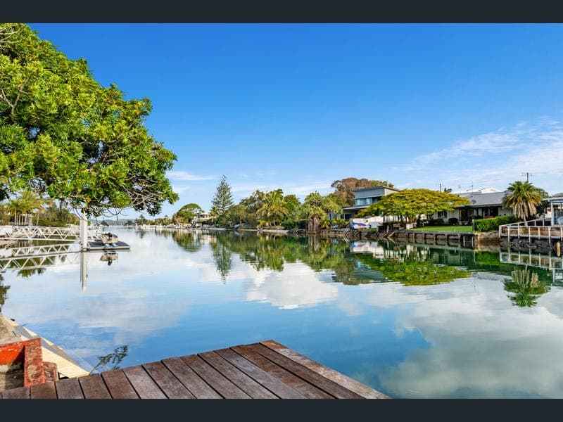 84 Tallebudgera Drive, Palm Beach — photo 1 of 5