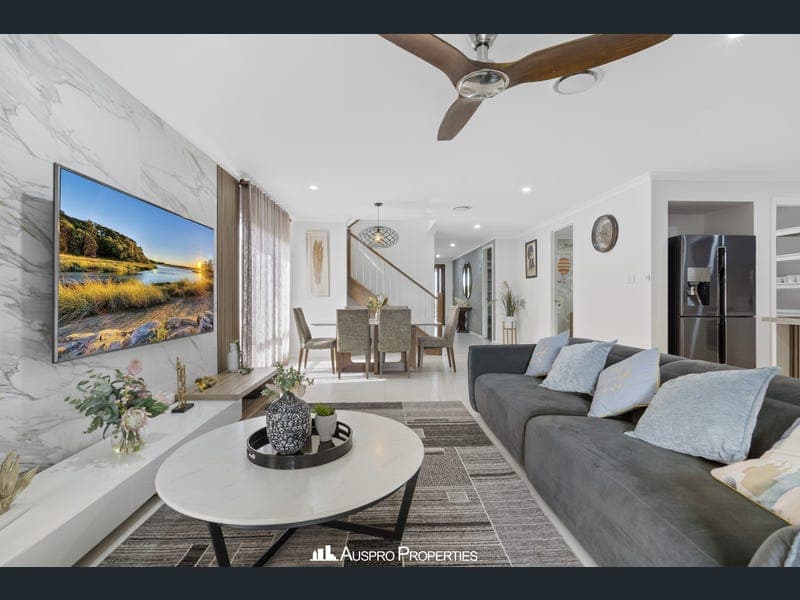 18 Katelyn Street, Underwood — photo 1 of 5