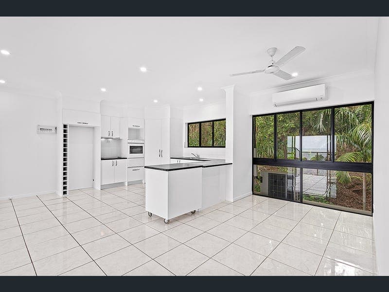 153/6 Eshelby Drive, Cannonvale — photo 1 of 5