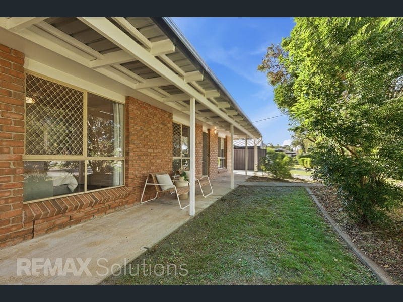 10 Karenia Street, Bray Park — photo 1 of 5